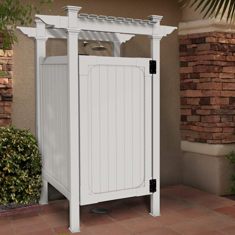 Zippity Outdoor Products Zippity Hampton Vinyl Enclosure Outdoor Shower